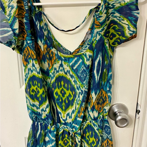 Colorful Ikat Patterned Top - Picture 7 of 9